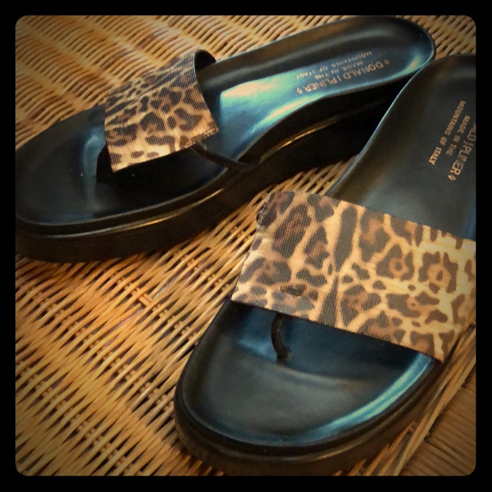 Donald j Pliner sandals